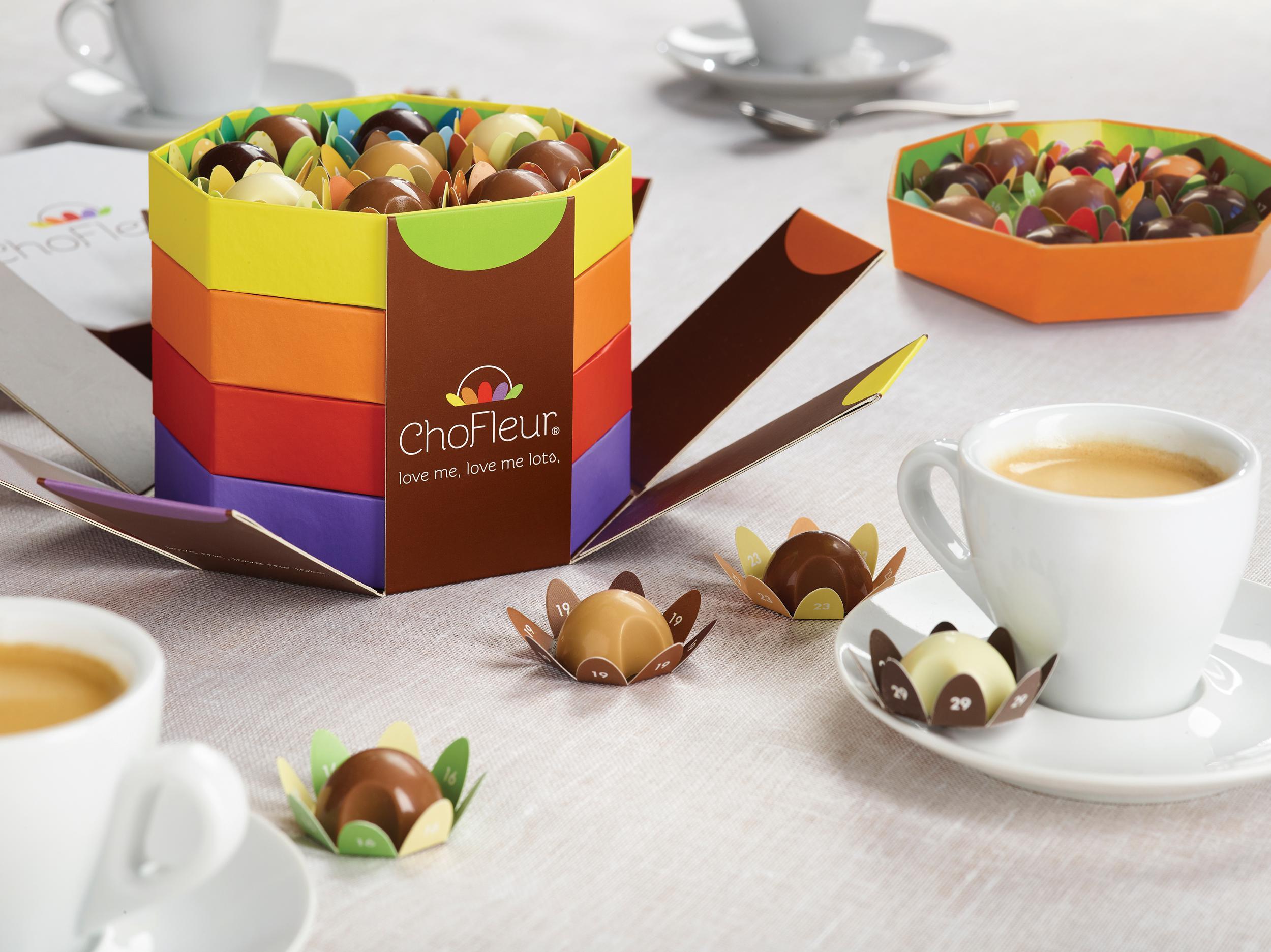 De bloemvormige ijs- en chocoladecreaties van ChoFleur vragen om een presentatie die prikkelt. Wij... De bloemvormige ijs- en chocoladecreaties van ChoFleur vragen om een presentatie die prikkelt. Wij...